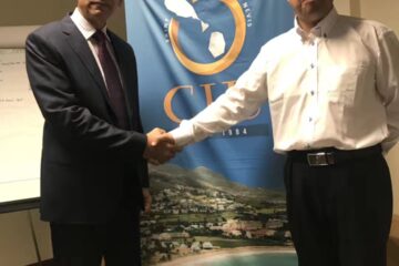 加勒比投资移民局FRANK ZHENG博士会见圣基茨移民局长 并考入籍房产